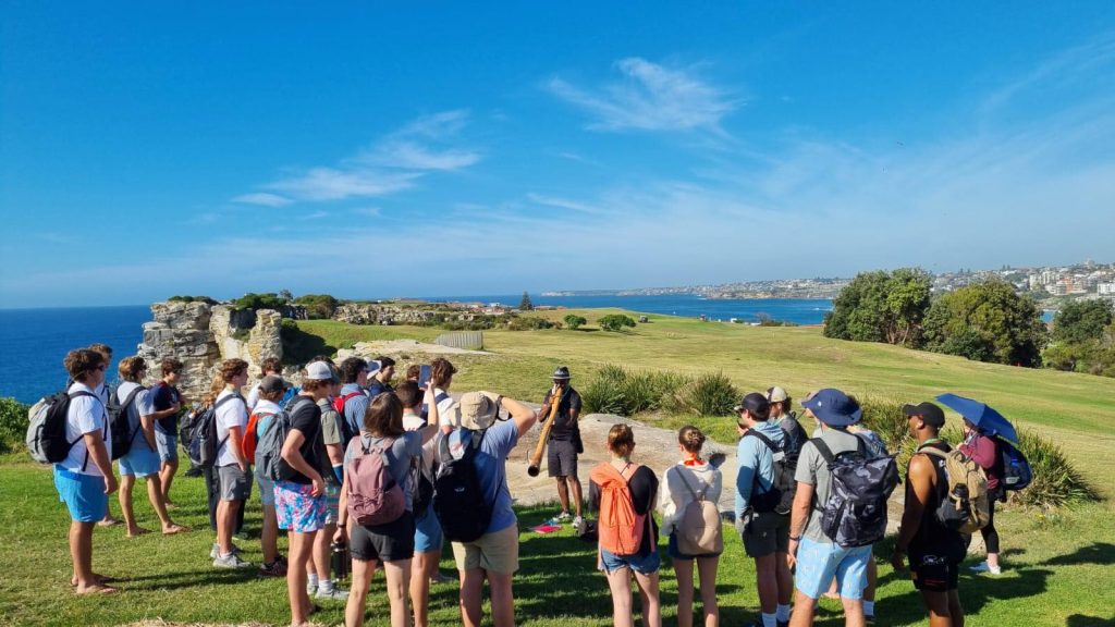aboriginal cultural walking tour of bondi with walangari